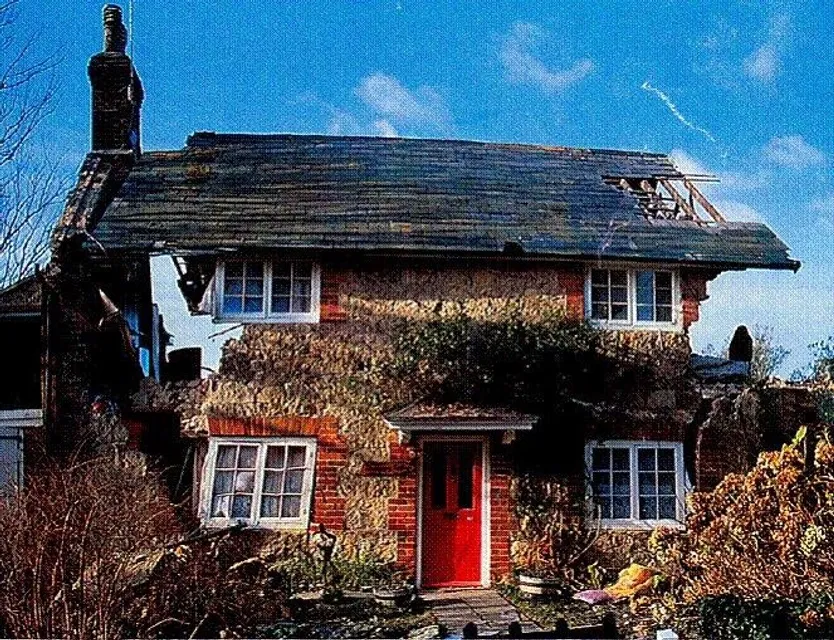 1699271306030-main derelict house.jpg